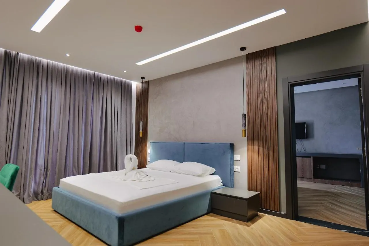 Adamas Resort & Hotel Lezhe 4*,
